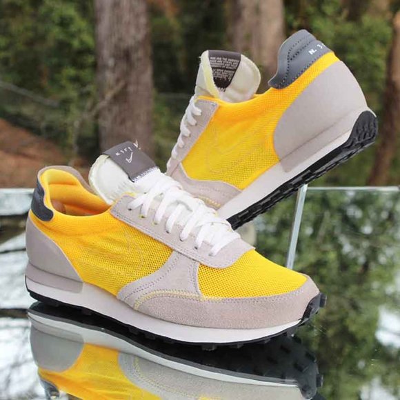 Nike Daybreak Type Laser Orange Men’s Size 8.5 - Picture 1 of 13